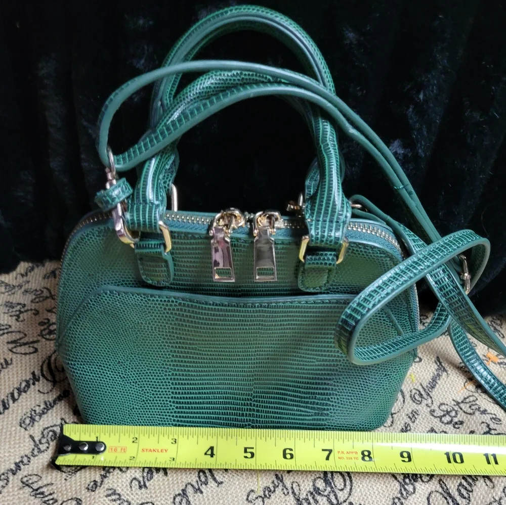 Madison west faux  snakeskin crossbody bag-green - Picture 2 of 11